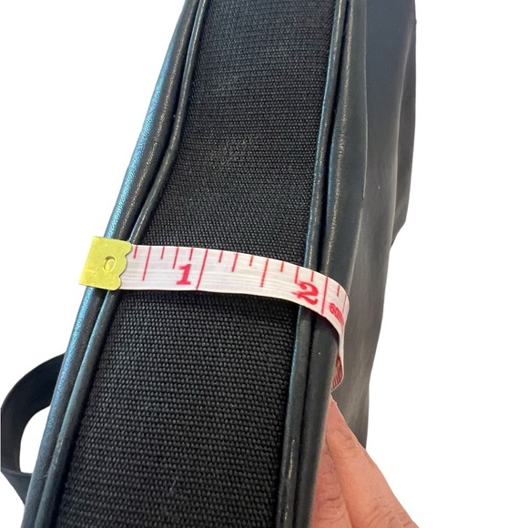 GUCCI Authentic Leather G Clasp- 001-3341- Vintage, shoulder bag - Picture 12 of 17